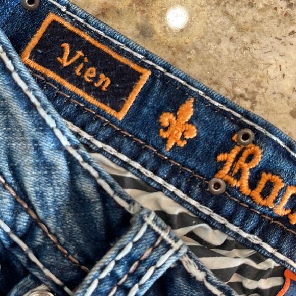 Rock Revival easy crop jeans size 30, great shape, stretchy jean material - Picture 7 of 8